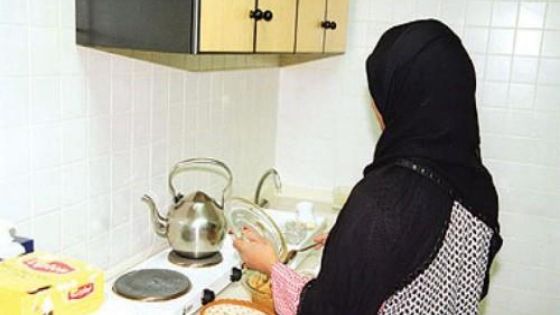 الجرائم الإلكترونية تدعو لمراقبة عاملات المنازل