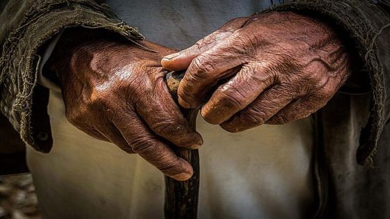عطية يسأل الحكومة حول تصريحات رئيس هيئة الخدمة والإدارة العامة