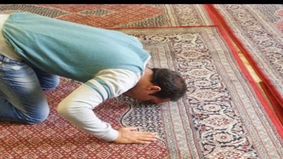 الإفراج عن موقوف إداريا شريطة إلتزامه بالصلاة في المسجد