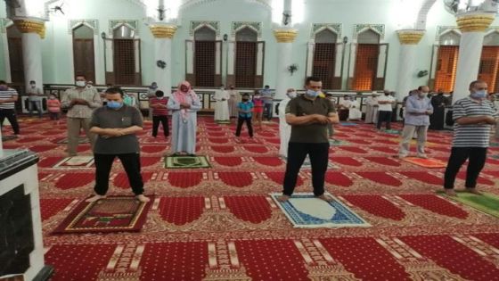 الأوقاف: دراسة لإلغاء التباعد بين المصلين في المساجد
