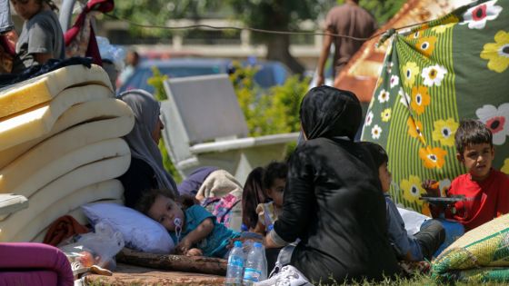 لبنانيون: نزحنا تحت قصف إسرائيل خوفا على حياة أطفالنا