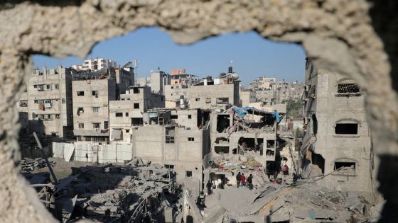 Palestinians inspect the site of an Israeli airstrike on a house, amid the ongoing conflict between Israel and Hamas, in Gaza City, December 19, 2024. REUTERS/Dawoud Abu Alkas TPX IMAGES OF THE DAY