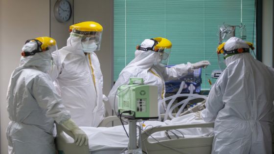 ANKARA, TURKEY - SEPTEMBER 12: Healthcare workers wearing protective are at Gazi University Hospital as they fight against coronavirus (Covid-19) pandemic in Ankara, Turkey on September 12, 2020. ( Emin Sansar - Anadolu Agency )