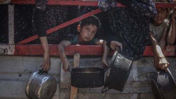 الأونروا: سكان غزة جثث تمشي على الأرض والعائلات تنهار جوعًا