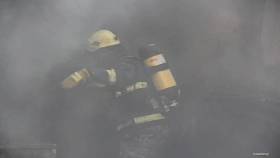 وفاة طفلين و3 إصابات من عائلة واحدة بحريق منزل في عمان