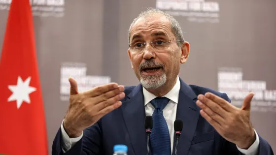 الصفدي: كارثية الوضع في غزة تستدعي تحركا دوليا فوريا لفرض إدخال المساعدات