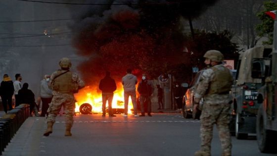 قائد الجيش بلبنان يوبخ السياسيين.. وأزمة كهرباء تلوح بالأفق