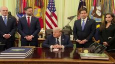 ترامب يعلن تمديد الهدنة بين إسرائيل ولبنان لـ3 أسابيع