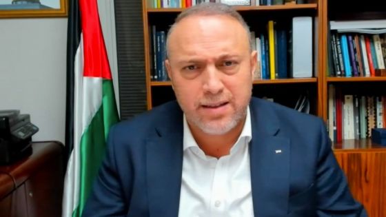 الخارجية الفلسطينية تنفي إعفاء السفير زملط من موقعه