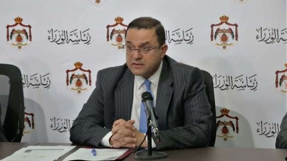 تقرير : وزير المالية رفض بيع ارض لشقيق نائب