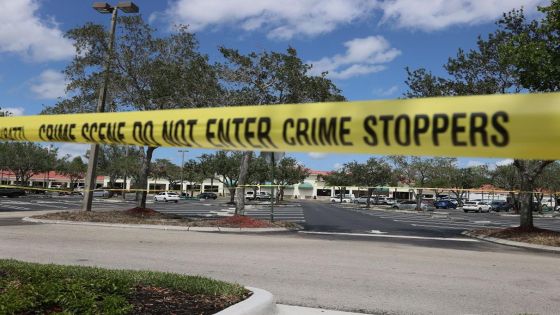 قتيلان في إطلاق نار داخل متجر بولاية فلوريدا الأمريكية