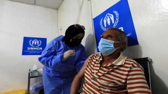 الحكومة: لدينا مشكلة في تطعيم اللاجئين والوافدين
