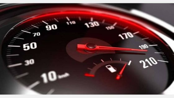 ضبط مركبتين تسيران بسرعة تجاوزت 212 كم/ ساعة