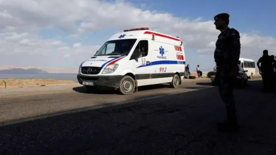 وفاتان و7 إصابات بحادث تصادم على الطريق الصحراوي