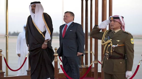 أمير قطر يعزي بوفاة الطراونة