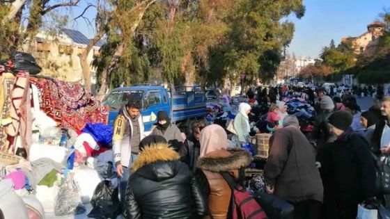 شوارع دمشق .. بسطات للبضاعة التركية والبالة والصرّافين