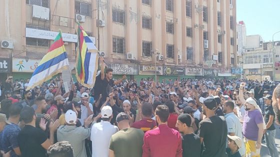 People protest against the latest decisions by Syrian government on increasing the prices of fuels, at Al-Sayr Square in Sweida, southern Syria. SWEIDA 24/via REUTERS THIS IMAGE HAS BEEN SUPPLIED BY A THIRD PARTY. MANDATORY CREDIT. NO RESALES. NO ARCHIVES.