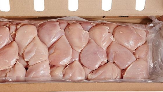 التخليص على 54 طن دجاج مجمد غير صالح للاستهلاك البشري