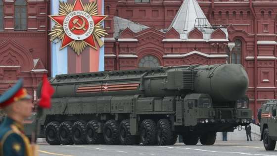 أسلحة تتفاخر بها روسيا وكشف عنها بوتين شخصياً.. أحدها يزن 200 طن