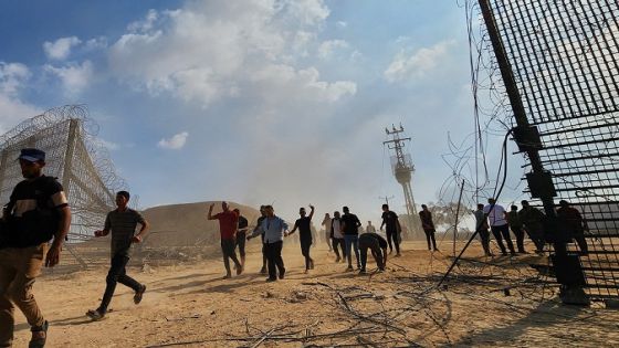 GAZA CITY, GAZA - OCTOBER 07: Hamas' armed wing, the Izz ad-Din al-Qassam Brigades enter the Israeli side of the fence in Gaza City, Gaza on October 07, 2023. Hani Alshaer / Anadolu Agency (Photo by Hani Alshaer / ANADOLU AGENCY / Anadolu Agency via AFP)
