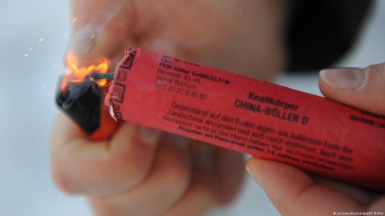 بعد تصريحات ميرتس .. شباب مسلمون ينظفون المدن الألمانية من مخلفات رأس السنة