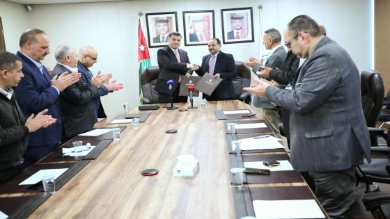 الزراعة والمياه توقعان إتفاقية تحريج جوانب الطرق في المفرق