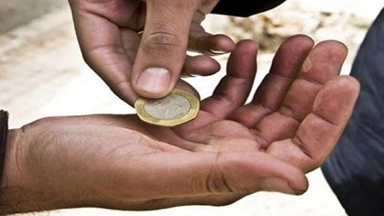 ضبط مسخرين لزوجاتهم وأطفالهم في أعمال التسول