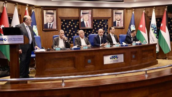 إجراءات قانونية خلال أيام لتحصيل حقوق تجار تضرروا من حريق باخرة صينية