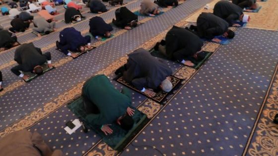 الخلايلة: فتح المساجد واقامة الصلوات مرهون بالوضع الوبائي