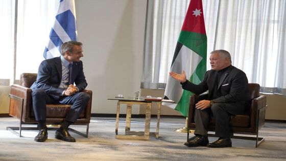 الملك يتلقى اتصالا هاتفيا من رئيس الوزراء اليوناني