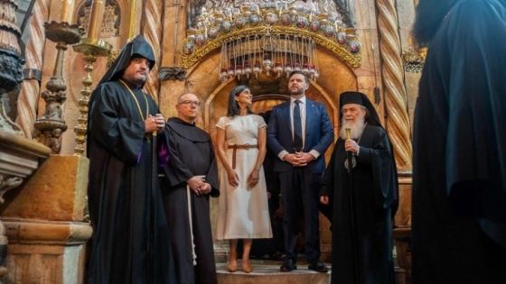 تصريحات نائب الرئيس الأمريكي حول ديانة زوجته تثير جدلاً واسعاً