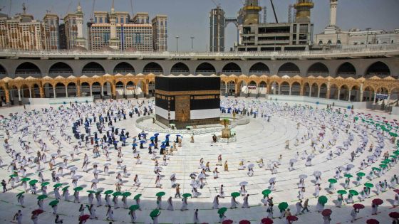 السعودية تبحث منع الوافدين من الحج للعام الثاني