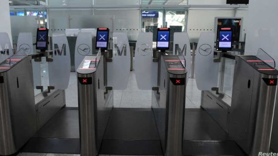 Closed gates are seen at the international airport in Munich, Germany, April 7, 2020 as the spread of the coronavirus disease (COVID-19) continues. REUTERS/Andreas Gebert