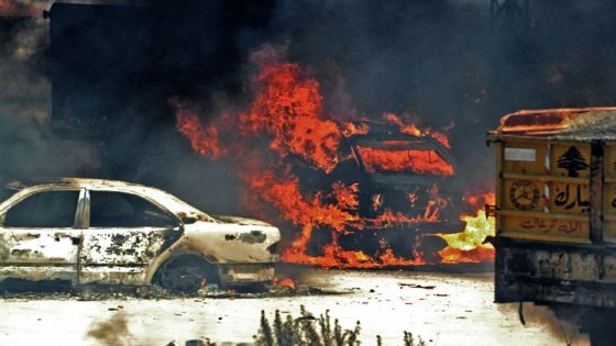 شاهد.. لحظة انفجار صهريج وقود في لبنان