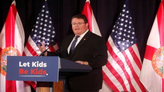 الاختيار بين الكلاب والمسلمين ليس صعبا .. تصريح عضو بالكونغرس الأمريكي يثير غضبا