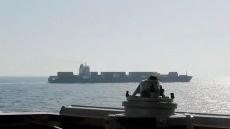 مخاوف من انهيار وقف إطلاق النار بعد احتجاز أمريكا سفينة إيرانية