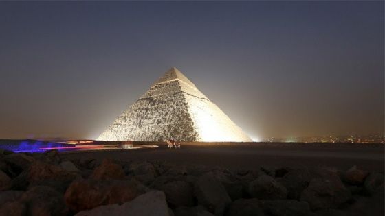 مصر تستعد للإعلان عن كشف أثري كبير داخل هرم خوفو