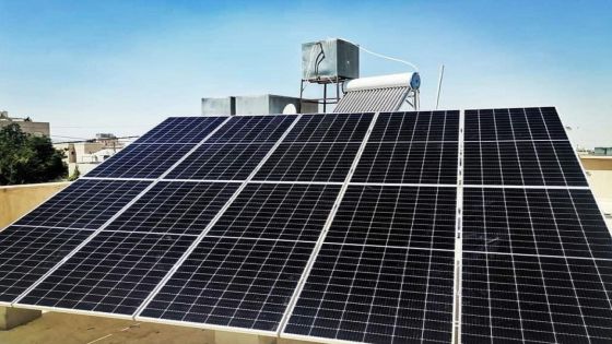 الجيش يبدأ بتركيب خلايا شمسية لمنازل ذوي شهداء القوات المسلحة والأجهزة الأمنية