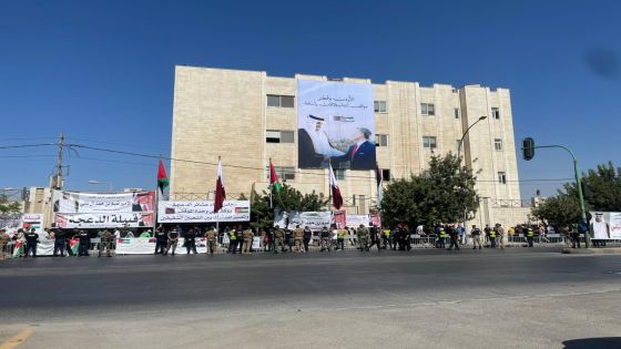 الآلاف يحتشدون في شوارع عمان لاستقبال ضيف الملك والأردن الشيخ تميم