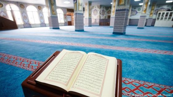 تونس تحظر صلوات العشاء والتراويح في المساجد