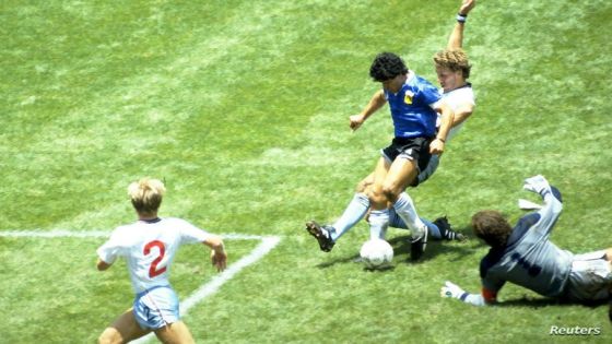 Football - 1986 FIFA World Cup - Quarter Final - England v Argentina - Azteca Stadium, Mexico City - 22/6/86 Diego Maradona scores for Argentina. Mandatory Credit: Action Images / Juha Tamminen