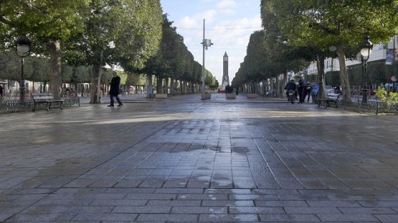 Tunis' famous avenue Habib Bourguiba is pictured empty amid of a lockdown due to the Covid-19 pandemic on January 14, 2021 as Tunisia marks 10 years since its revolution. - Tunisia marked 10 years today since its street revolution sent autocratic ruler Zine El Abidine Ben Ali fleeing into exile, but few are celebrating amid a lockdown as Covid-19 cases spiral. (Photo by FETHI BELAID / AFP)