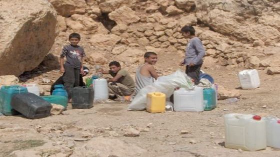 جرش.. الينابيع غير المأمونة ملاذ الأسر في ظل نقص المياه