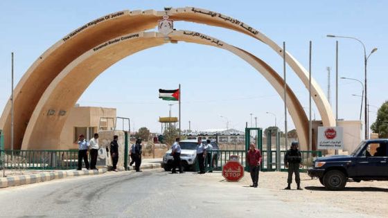 Jordanian security forces stand guard at the Al-Karameh border point with Iraq on June 25, 2014 as Jordan reinforced its border with Iraq after Sunni Arab militants overran a crossing with Syria. Sunni insurgents led by the jihadist Islamic State of Iraq and the Levant (ISIL) overran swathes of land north and west of Baghdad this month sparking fears in Amman that they will take the fight to Jordan, which is already struggling with its own home-grown Islamists. AFP PHOTO/STR / AFP PHOTO / -