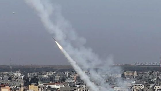 إطلاق صواريخ من خان يونس على غلاف غزة