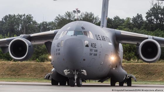 تحركات طائرات عسكرية أمريكية تثير تساؤلات حول نقل منظومات باتريوت للشرق الأوسط