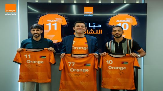 أورنج الأردن تعقد شراكة وطنية مع نجمي كرة القدم الأردنية، موسى التعمري ويزن النعيمات