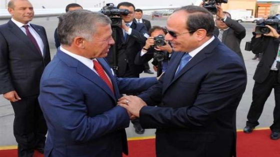 الملك يبحث مع الرئيس المصري العلاقات التي تربط البلدين