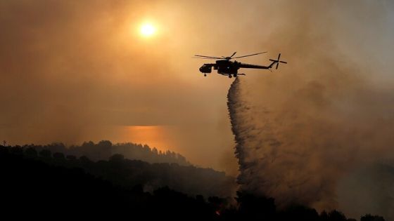 سواحل المتوسط تشتعل وحرائق الغابات تمتد إلى اليونان