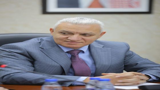 العموش يطالب رئيس الوزراء بالعودة إلى التعيين من مخزون ديوان الخدمة